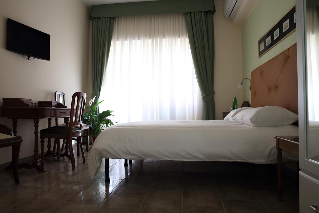 Anice Guesthouse ローマ エクステリア 写真