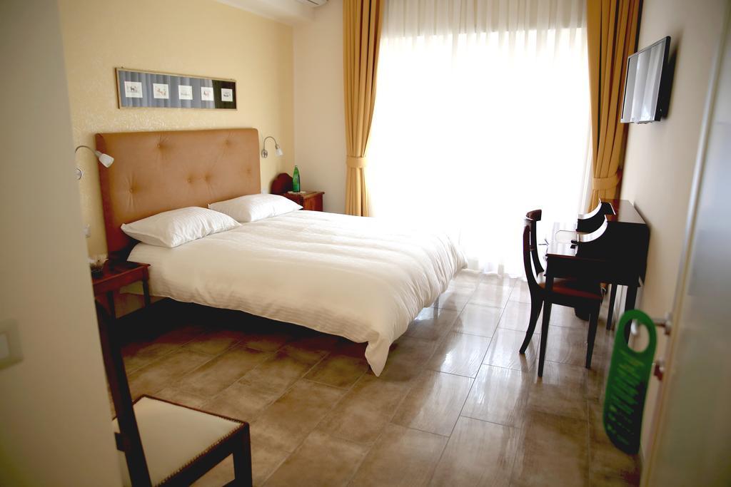 Anice Guesthouse ローマ エクステリア 写真
