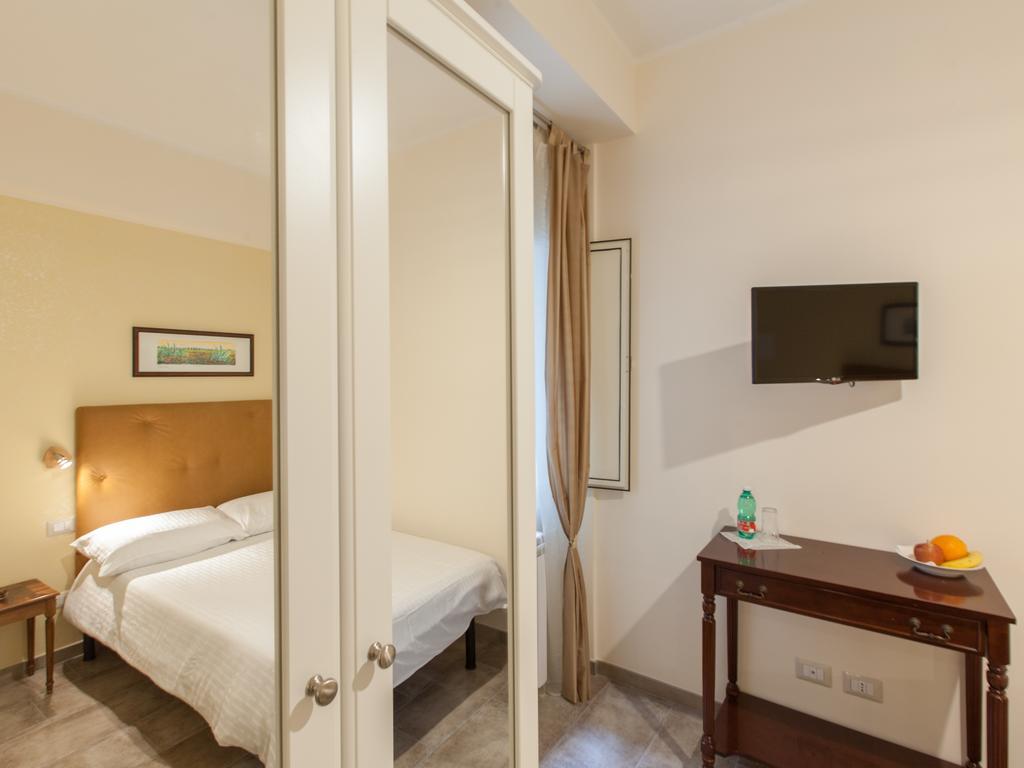 Anice Guesthouse ローマ エクステリア 写真